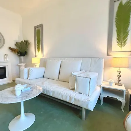 Bright And Well-decorated Parisian-style Nest Διαμέρισμα Παρίσι