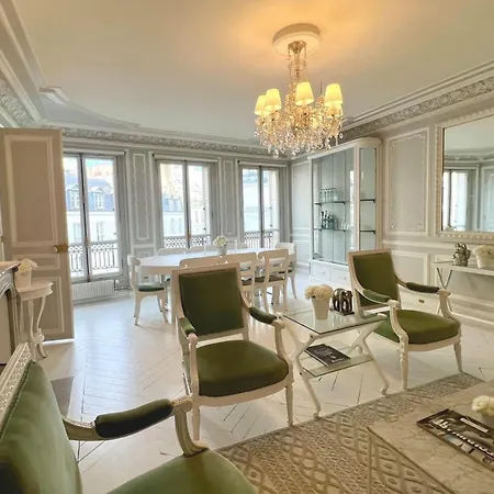 Bright And Well-decorated Parisian-style Nest *