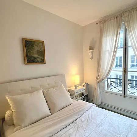 Bright And Well-decorated Parisian-style Nest