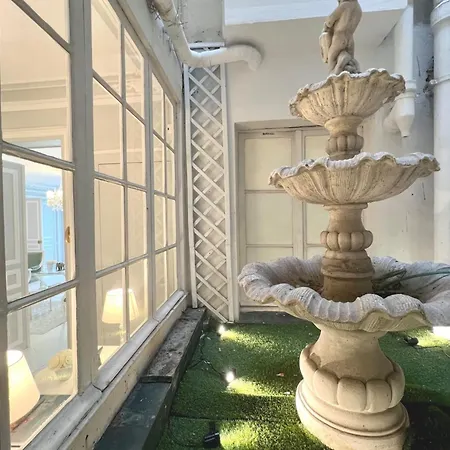 Bright And Well-decorated Parisian-style Nest Διαμέρισμα Παρίσι